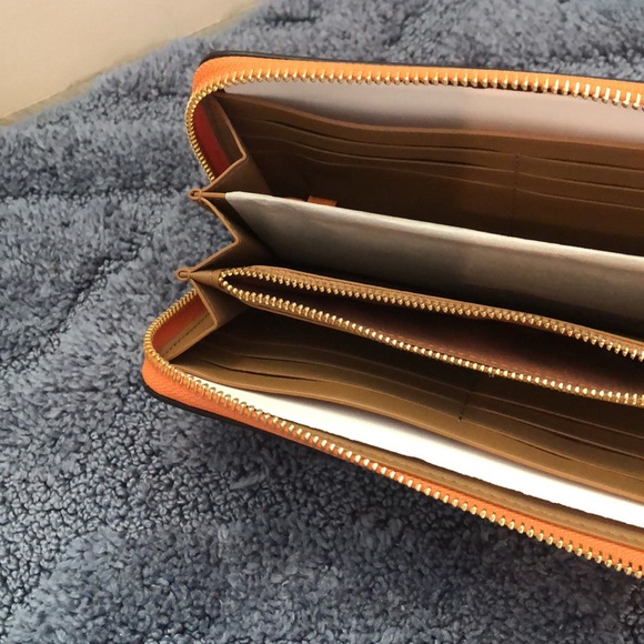 Coach Wallet - Picture 3 of 3